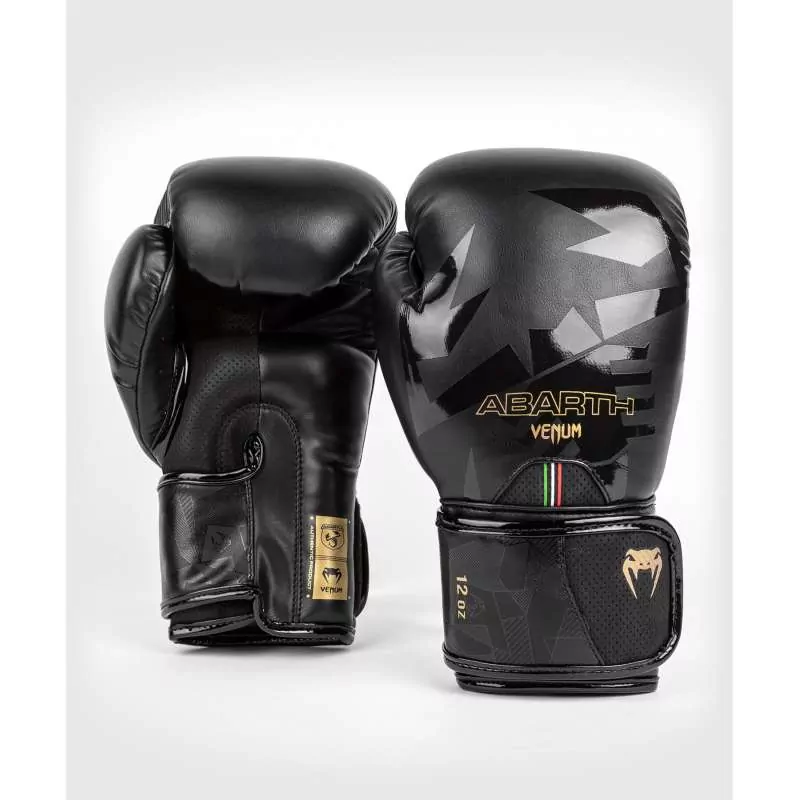 Guanti da boxe Venum abarth (nero/oro) Guanti da boxe Venum abarth (nero/oro)